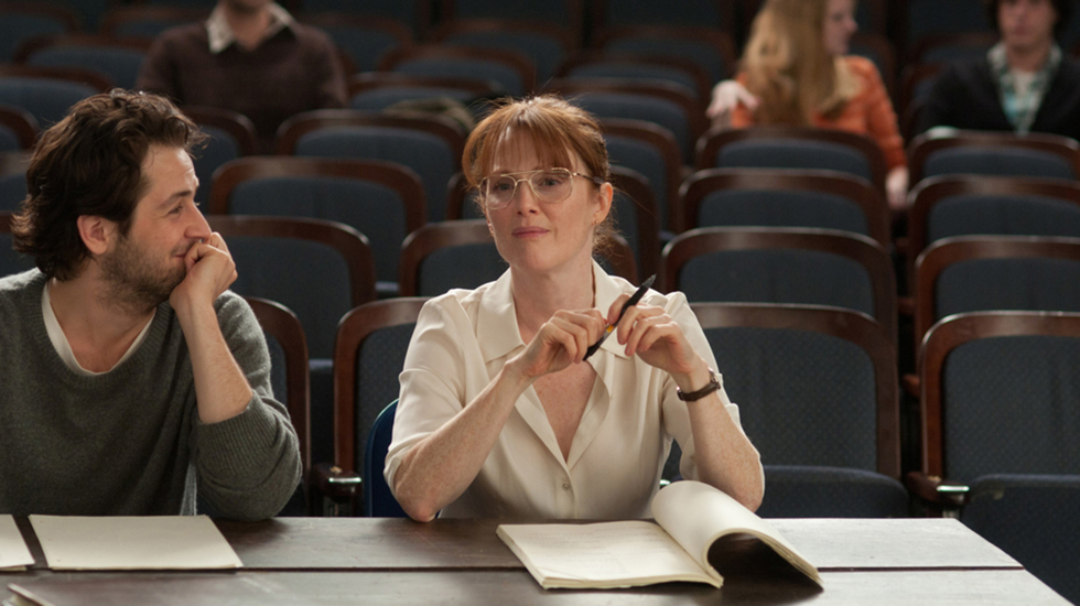 ‘The English Teacher’ Director Craig Zisk On Julianne Moore and Suffering in the Name of Passion