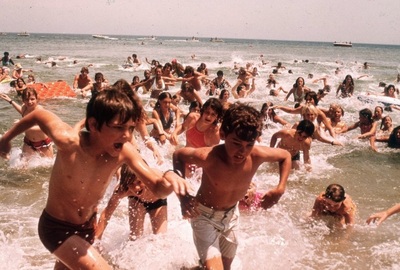 Beach Etiquette 101: Taught By Classic Summer Movies