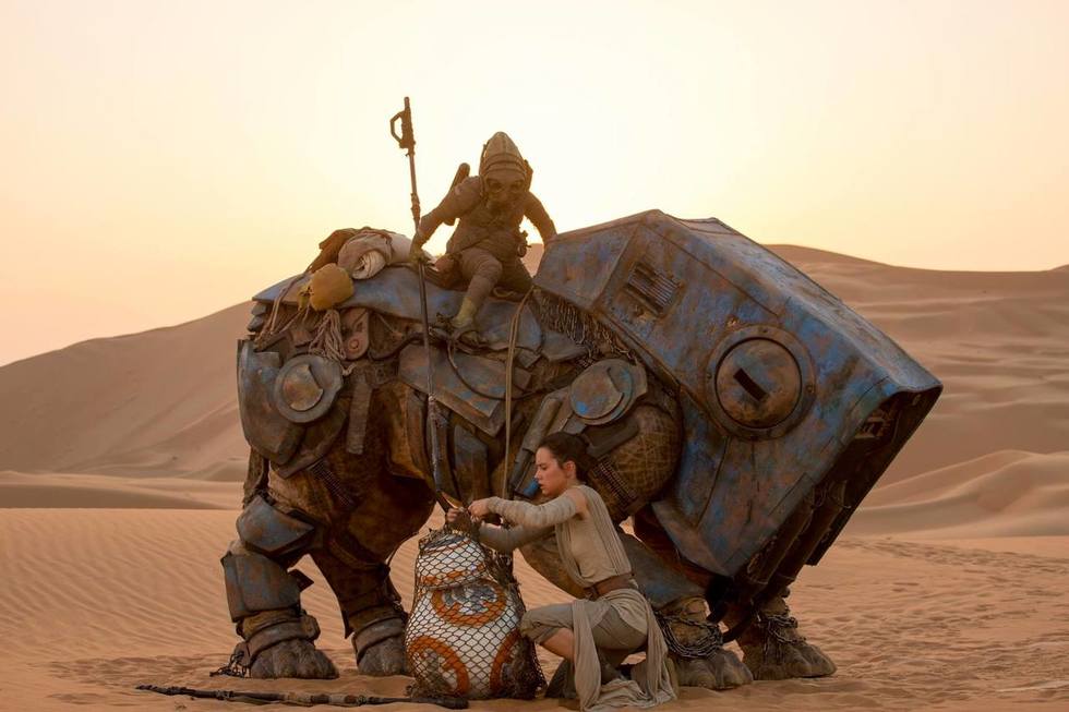 Watch the Final STAR WARS: THE FORCE AWAKENS Trailer