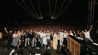 Mumford & Sons: The House Band