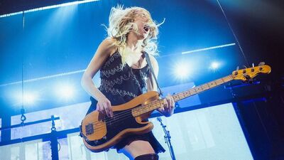 Storytellers - Este Haim