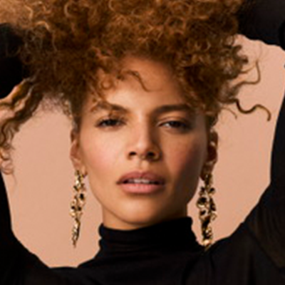 Leslie  Grace